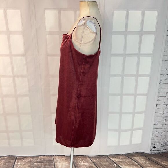 🔥🔥5 for $25🔥🔥 Express burgundy tiny ribbed velvet mini slip dress size medium - Picture 6 of 9